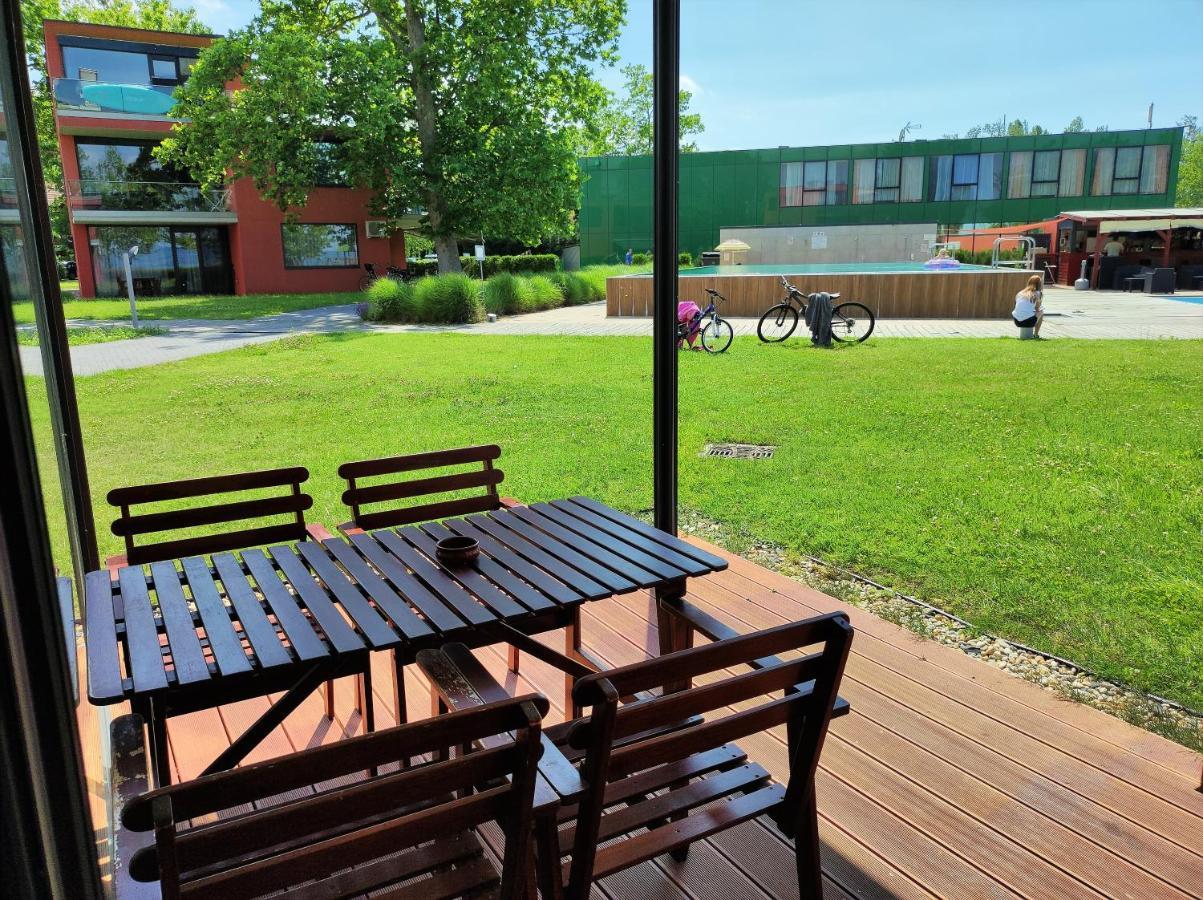 Soleil Apartmanok Balatonlelle Exterior foto